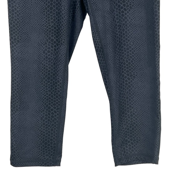 Tangerine WOMENS SNAKESKIN EMBOSSED CROPPED LEGGINGS‎ - Picture 3 of 10